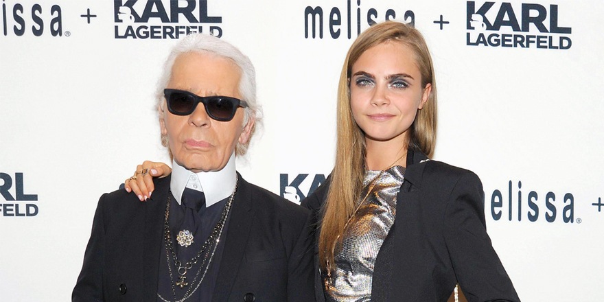 Karl a dit : pose pour Chanel